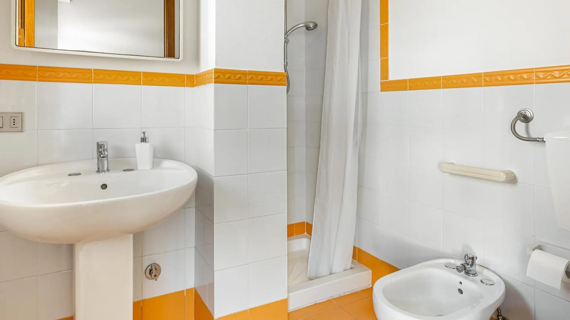 Apartment Brezza Marina - Lovely Flat With Veranda & Parking Marina di Ragusa