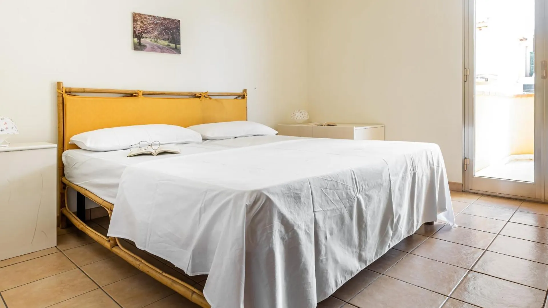Apartment Brezza Marina - Lovely Flat With Veranda & Parking Marina di Ragusa Italy