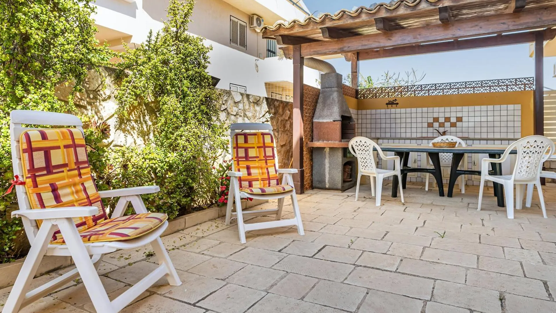 Apartment Brezza Marina - Lovely Flat With Veranda & Parking Marina di Ragusa Italy