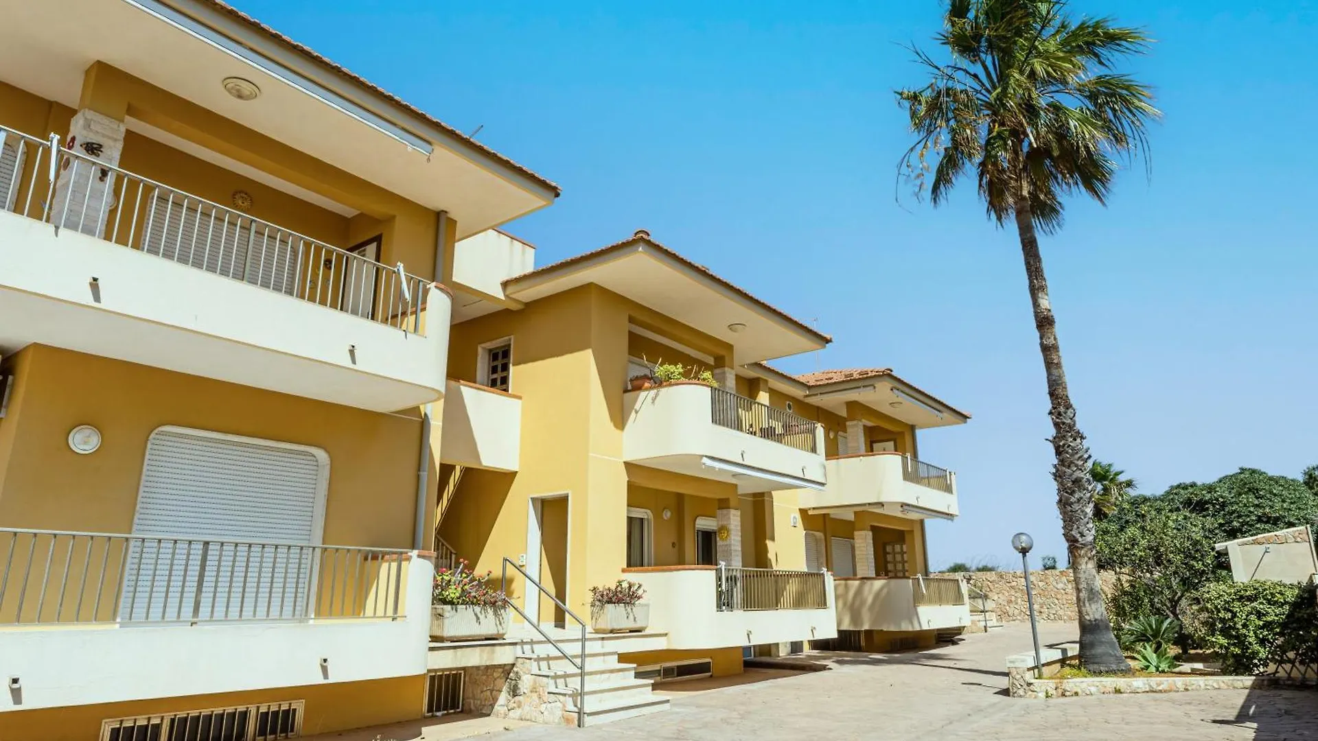 Brezza Marina - Lovely Flat With Veranda & Parking Marina di Ragusa Apartment